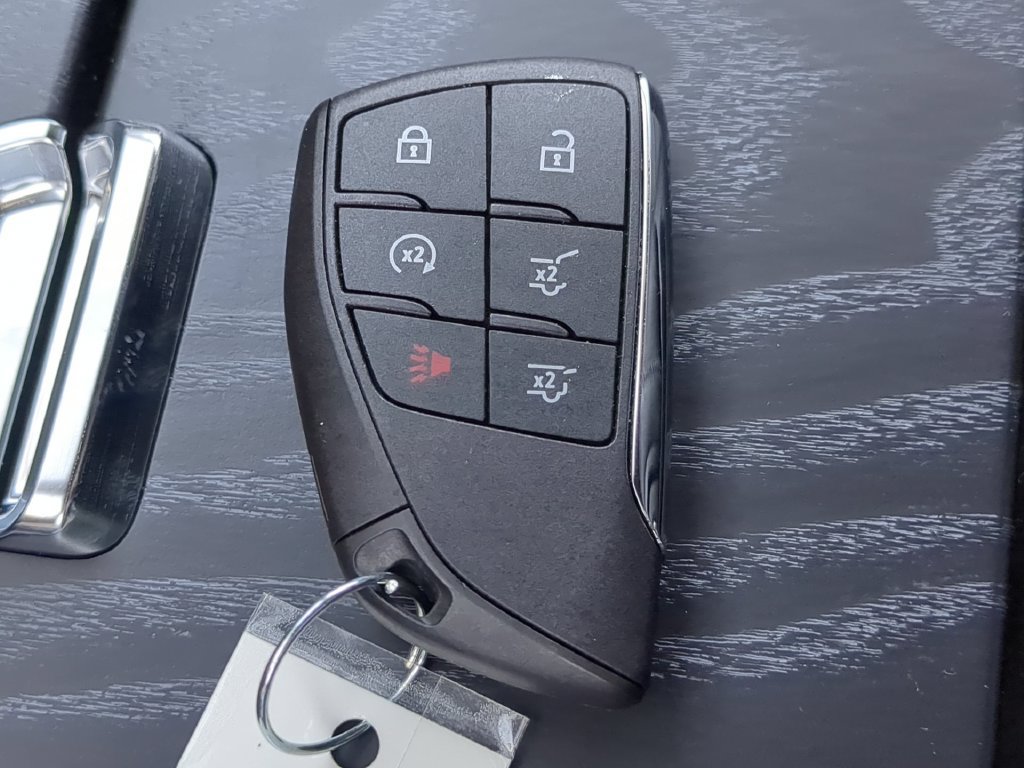 Used 2023 GMC Yukon Denali AWD/4WD image 39