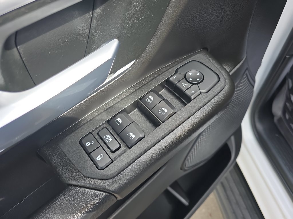 Used 2025 RAM 1500 Big Horn AWD/4WD image 13