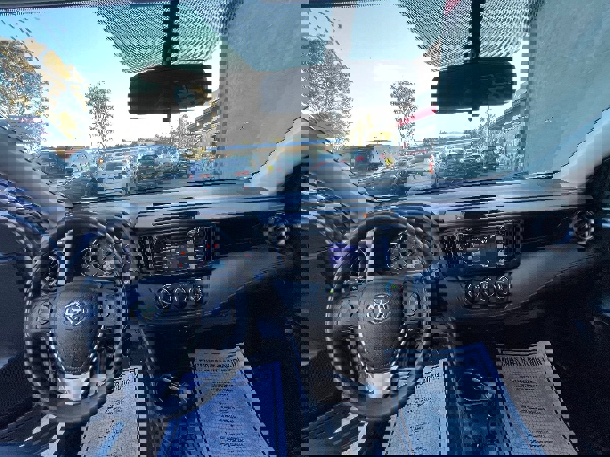 Used 2016 Toyota RAV4 LE image 9