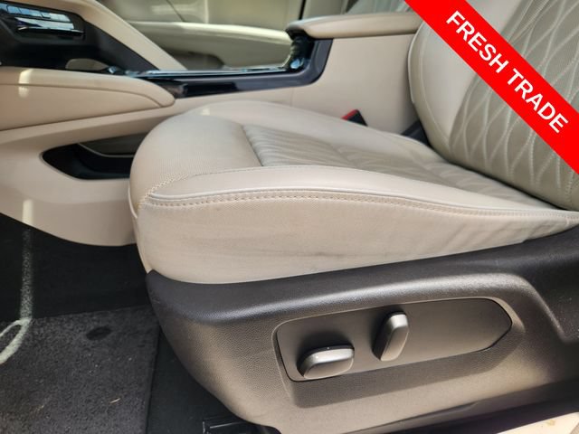 Used 2022 Buick Envision Avenir w/ Technology Package II FWD image 23
