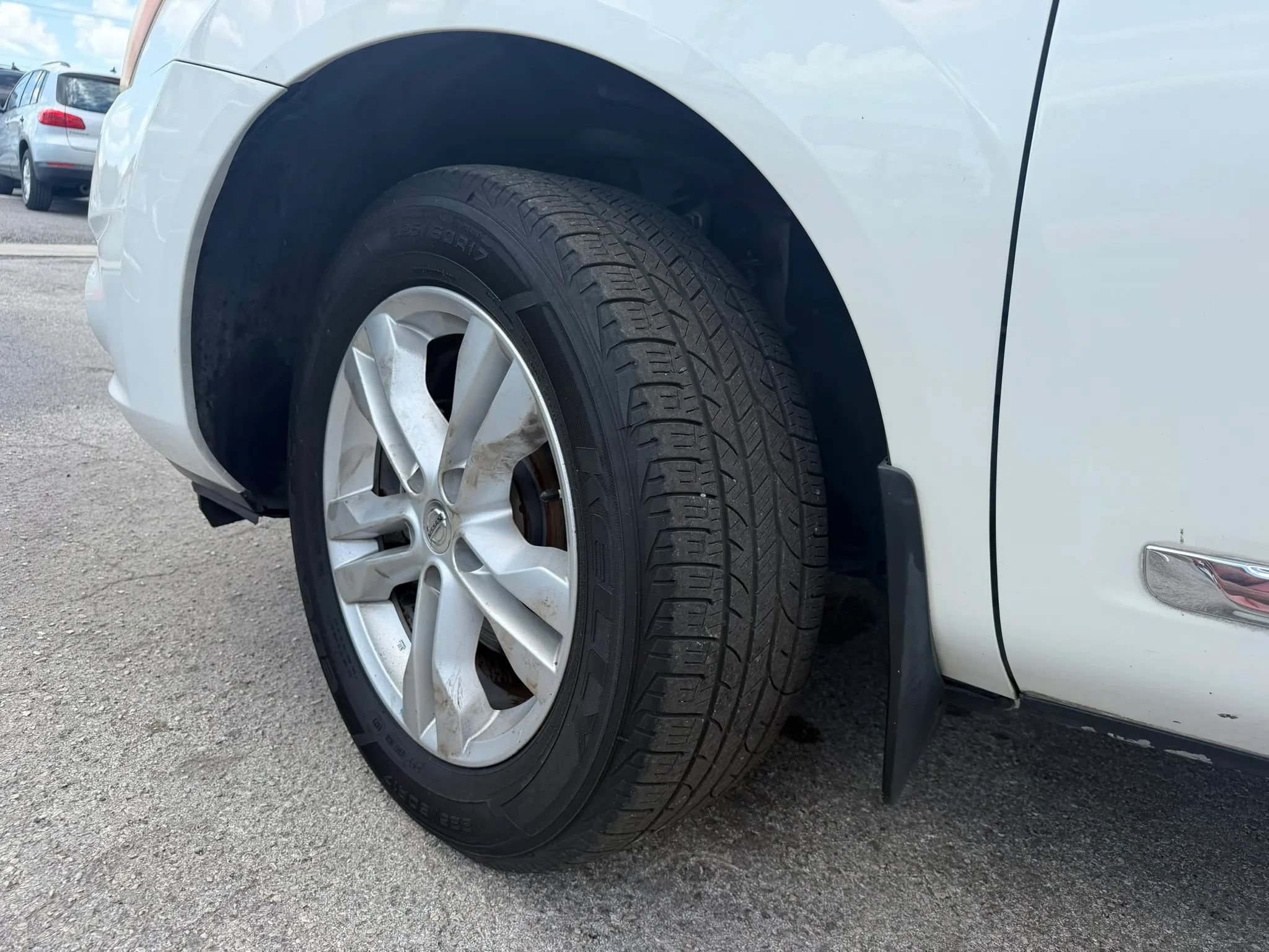 Used 2012 Nissan Rogue SV w/ Premium Pkg FWD image 16