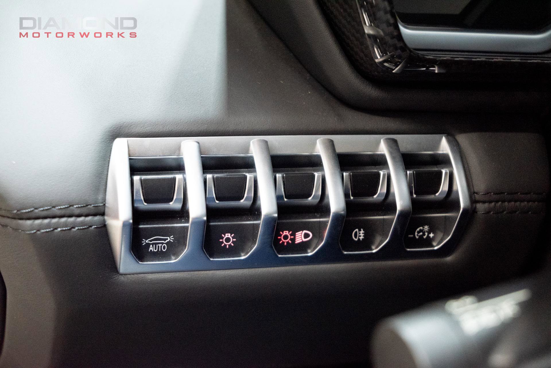 Used 2017 Lamborghini Aventador LP 700-4 image 94