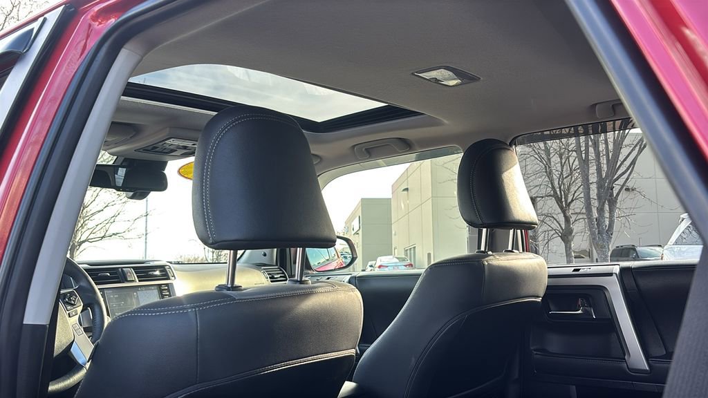 Used 2020 Toyota 4Runner SR5 Premium w/ Moonroof Package image 32
