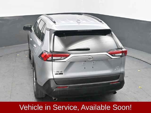 Used 2021 Toyota RAV4 LE AWD/4WD image 27