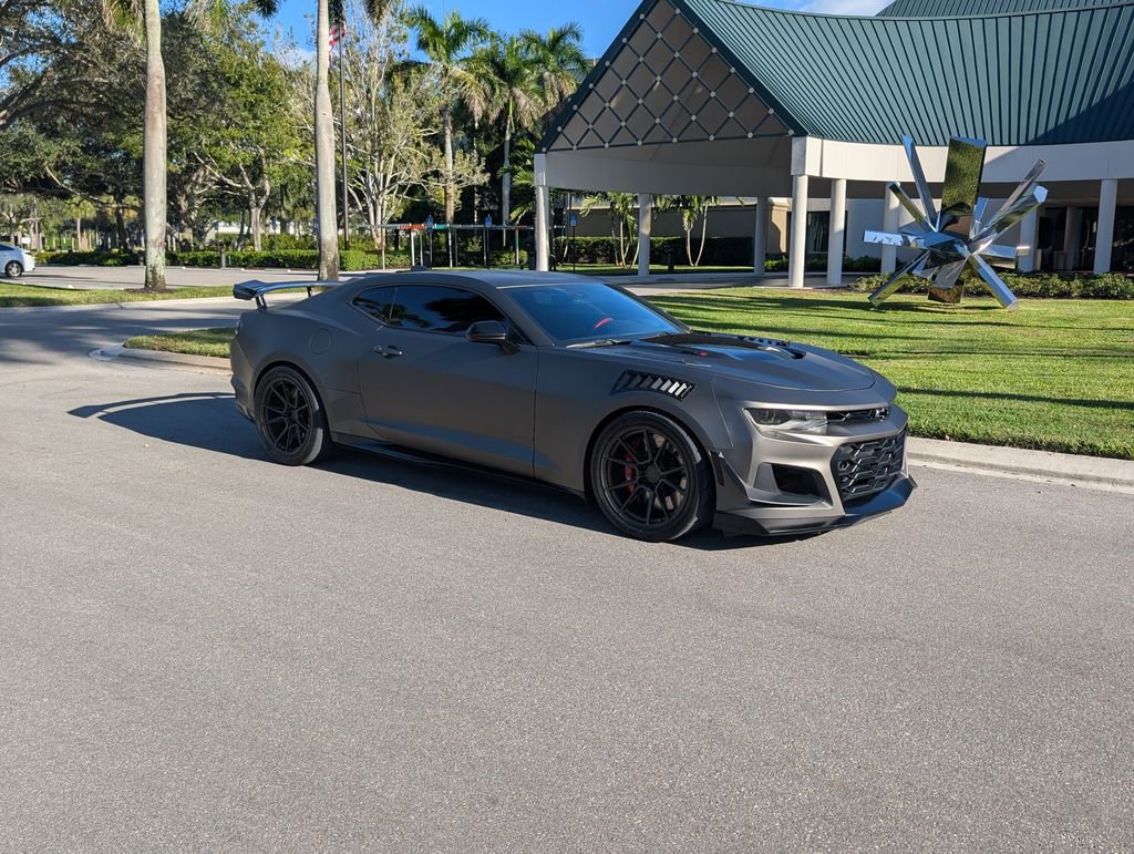 Used 2023 Chevrolet Camaro ZL1 RWD image 4