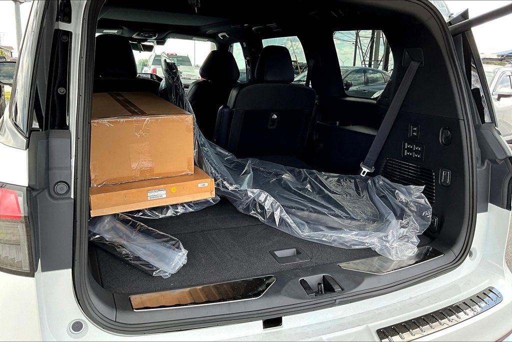 New 2026 INFINITI QX80 4WD image 40