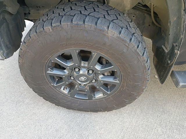 Used 2021 Toyota Tundra SR5 w/ Trail Edition image 13