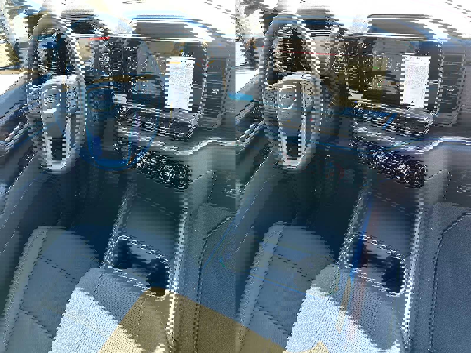 New 2026 GMC Sierra 2500 SLT w/ SLT Convenience Package image 11