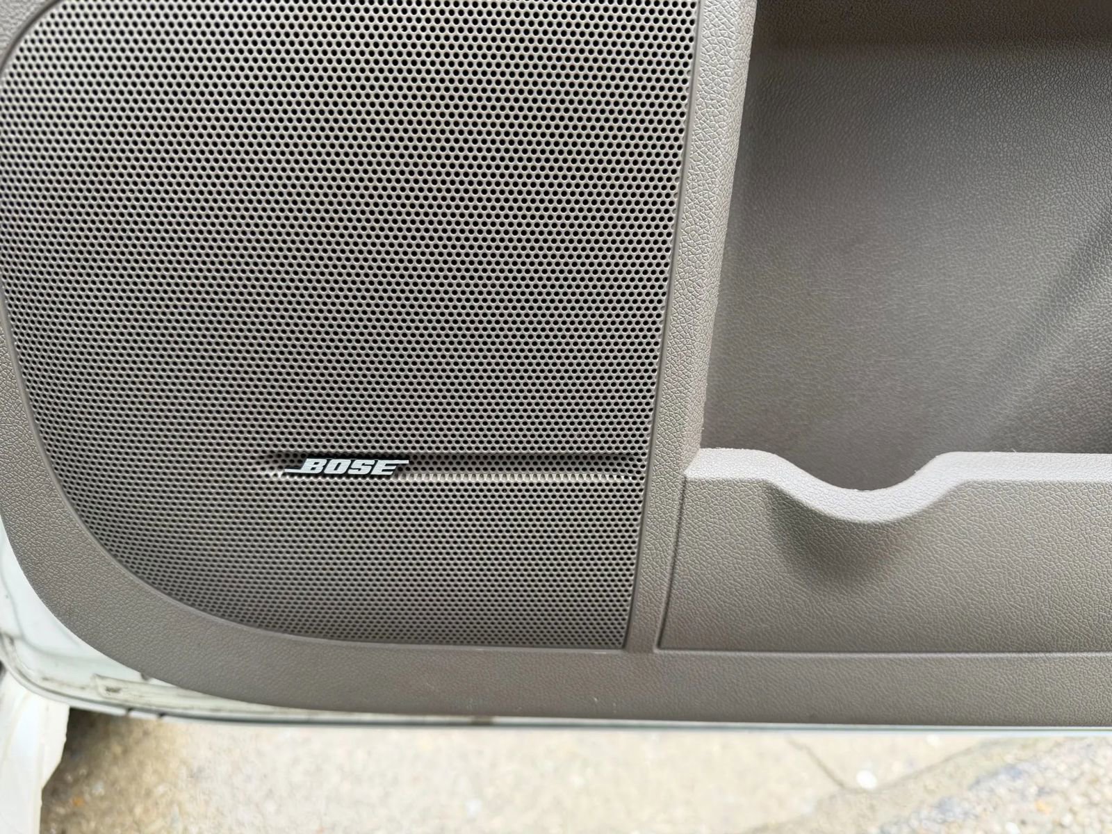 Used 2015 GMC Acadia Denali image 10