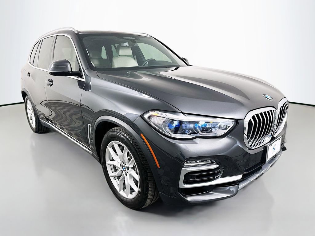 Used 2020 BMW X5 xDrive50i w/ Executive Package AWD/4WD image 3