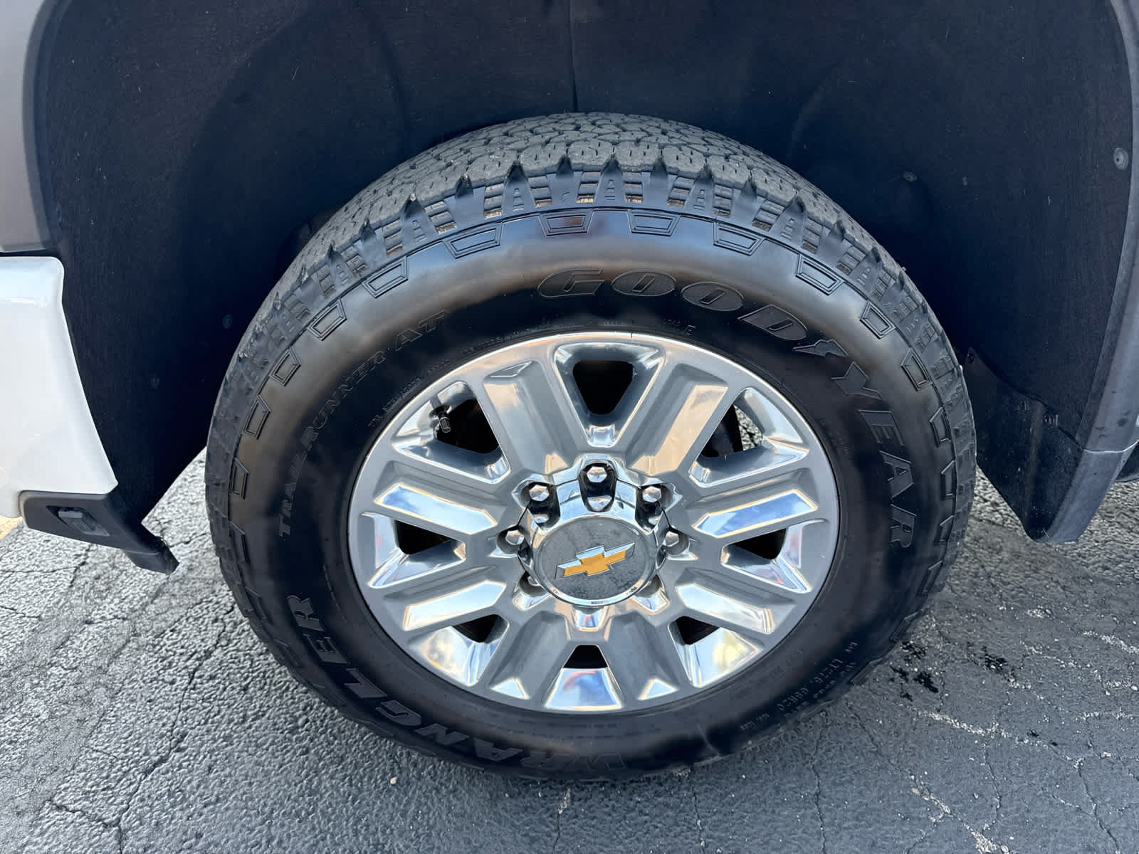 Certified 2024 Chevrolet Silverado 3500 High Country w/ High Country Premium Package AWD/4WD image 9