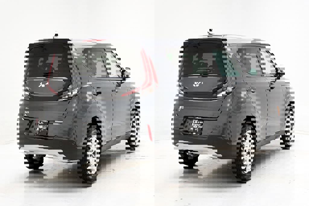 Used 2025 Kia Soul LX image 9
