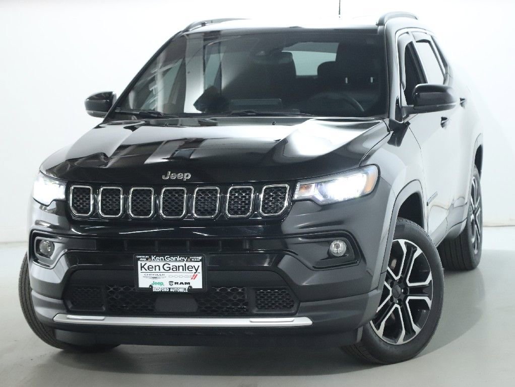 Used 2024 Jeep Compass Limited image 3