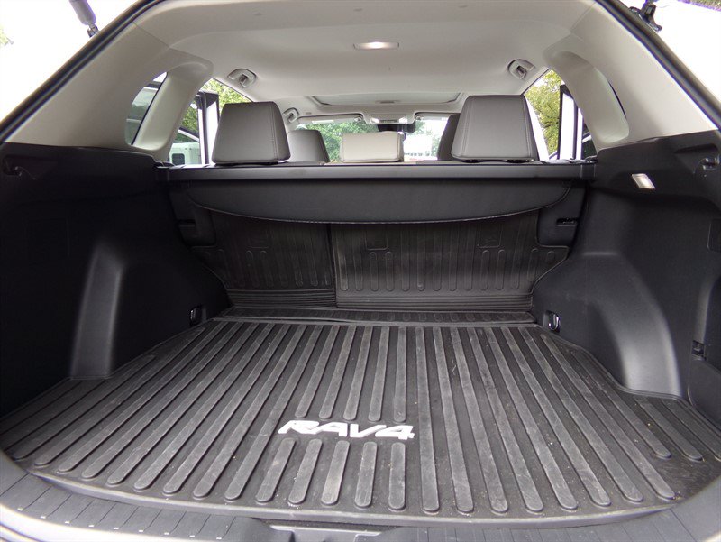 Used 2025 Toyota RAV4 XLE Premium w/ Weather Package FWD image 27