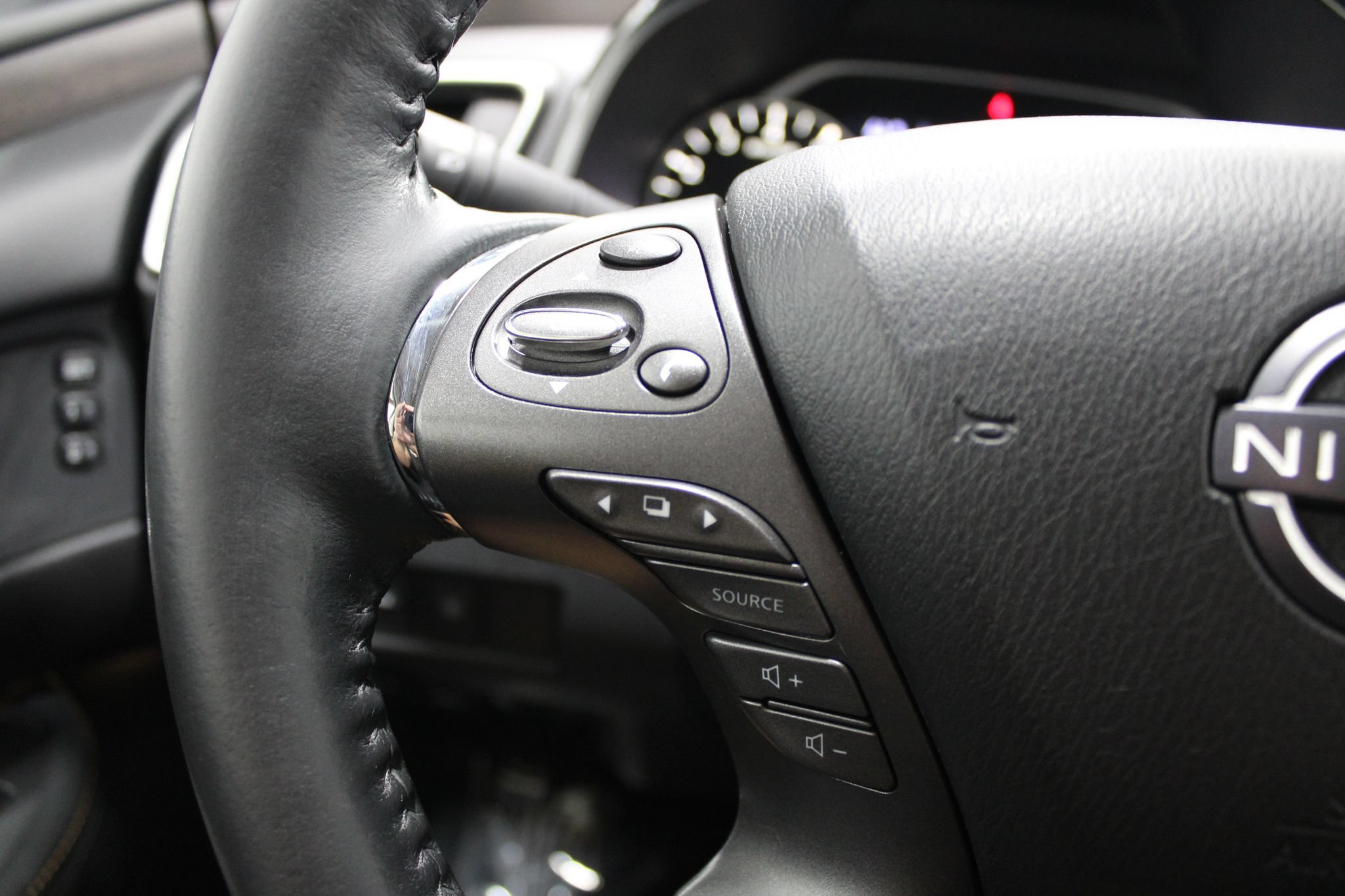 Used 2023 Nissan Murano Platinum AWD/4WD image 42