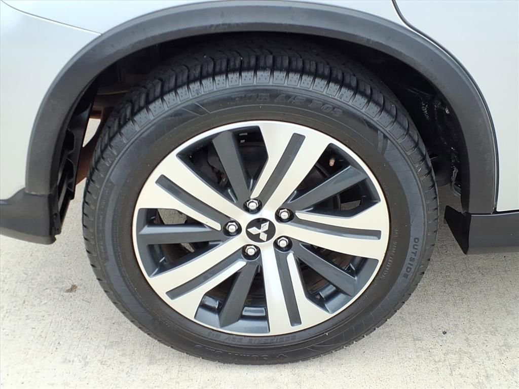 Used 2021 Mitsubishi Outlander Sport SE image 13