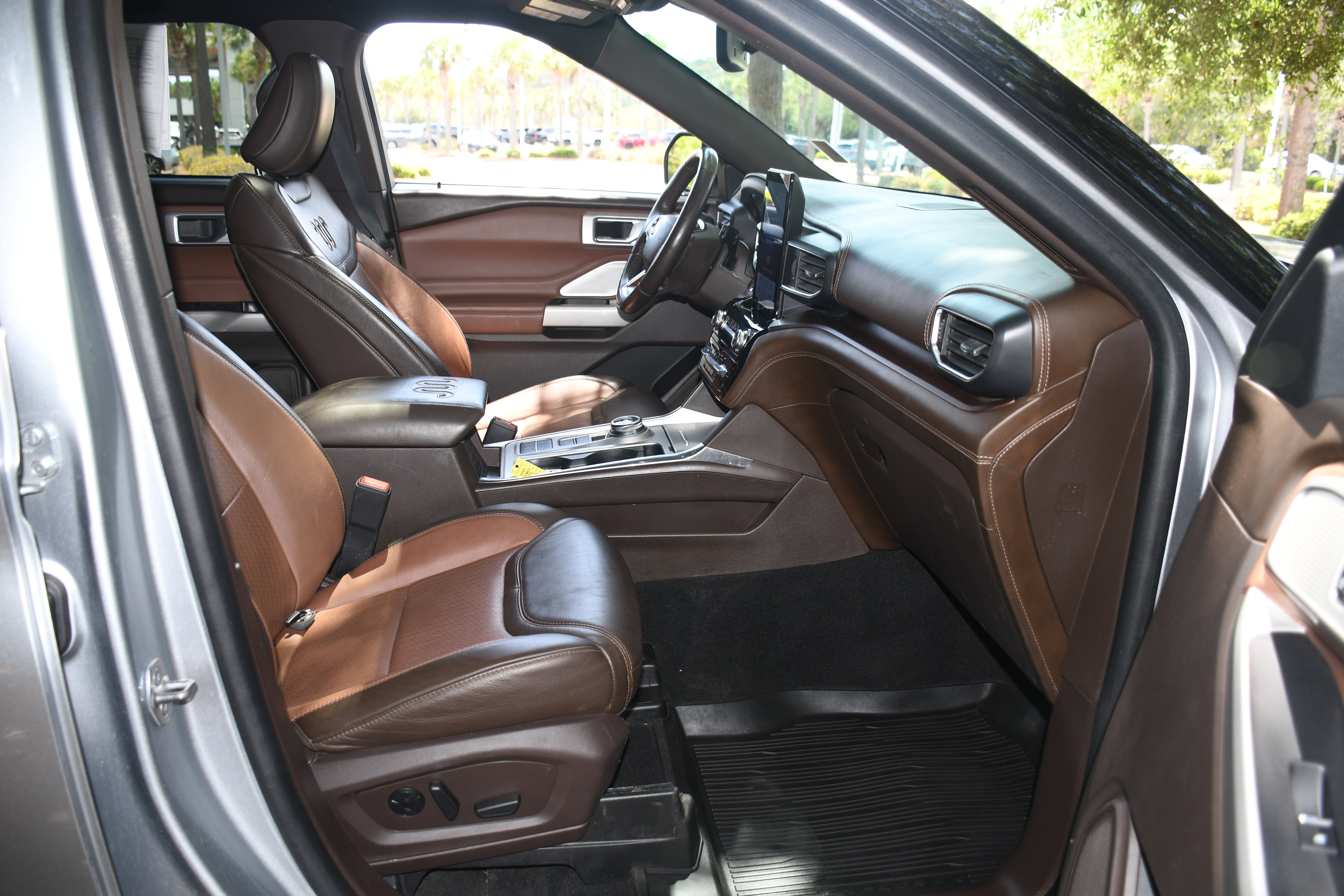 Used 2022 Ford Explorer King Ranch w/ Class IV Trailer Tow Package RWD image 23