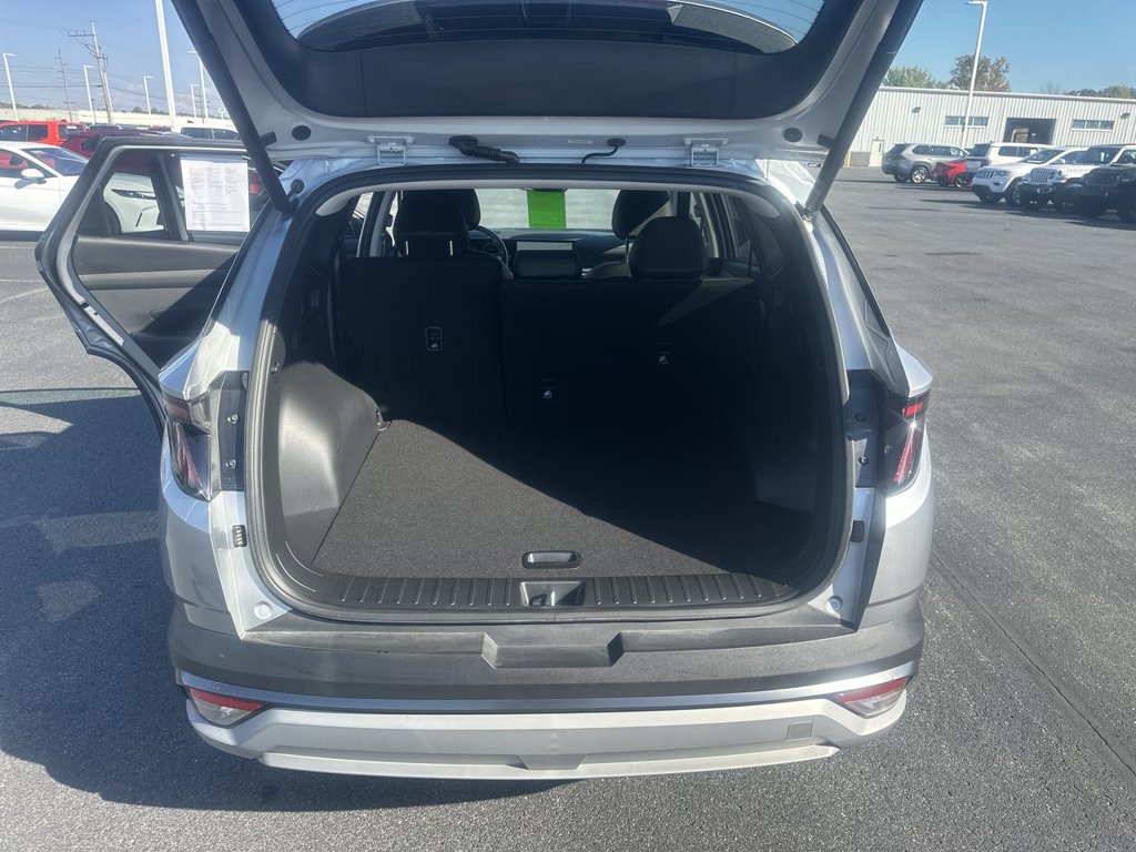 Used 2025 Hyundai Tucson SEL AWD/4WD image 31