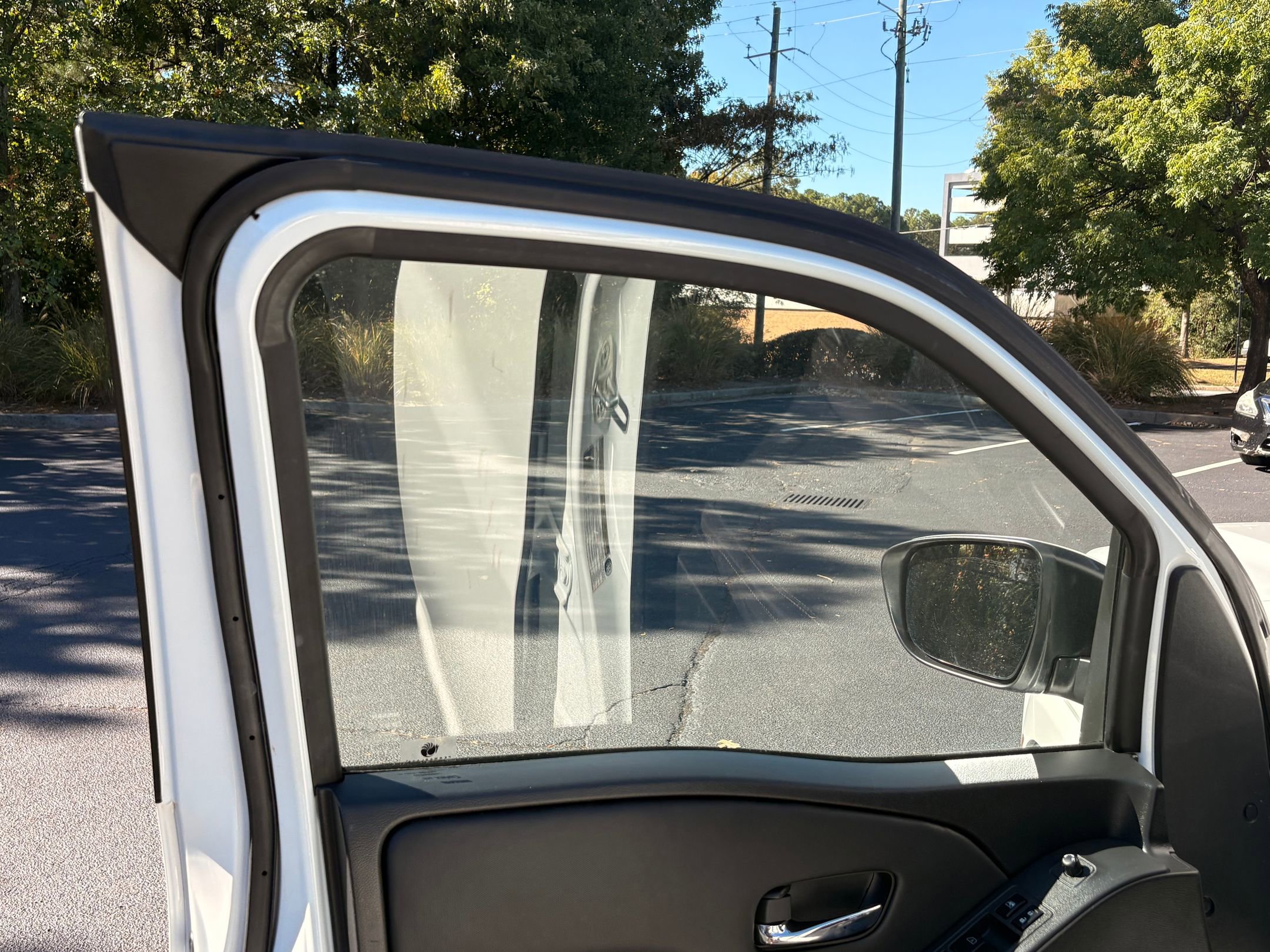 Used 2023 Nissan Frontier SV image 22