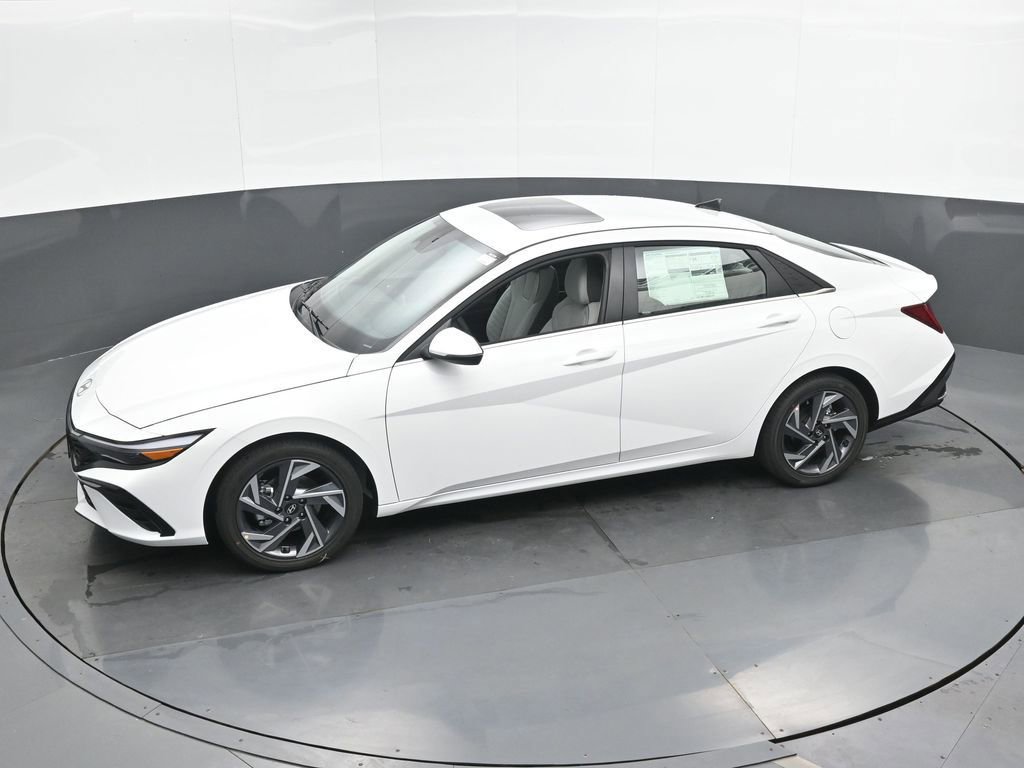 New 2025 Hyundai Elantra Limited image 43