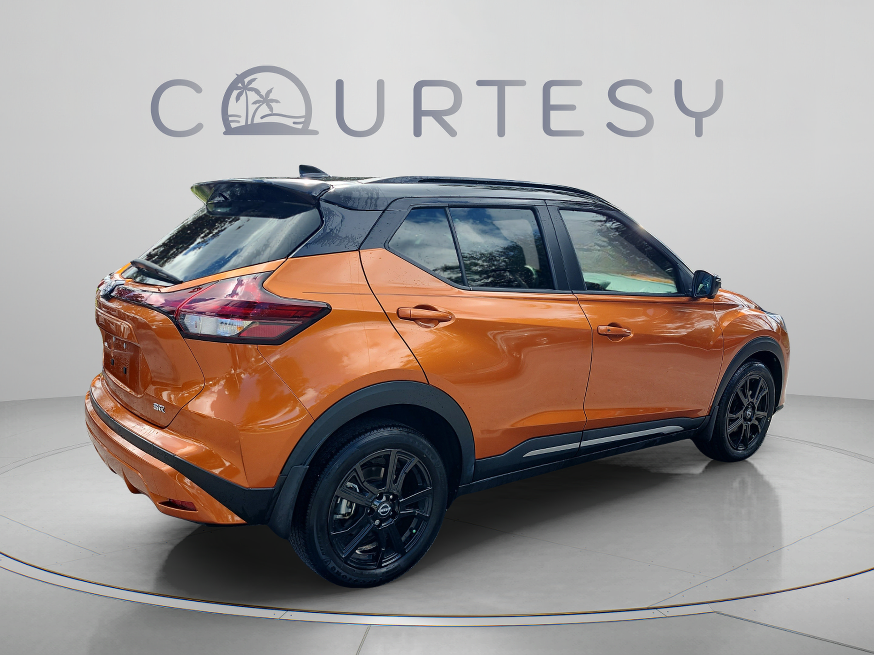 Certified 2024 Nissan Kicks SR w/ SR Premium Package FWD image 7