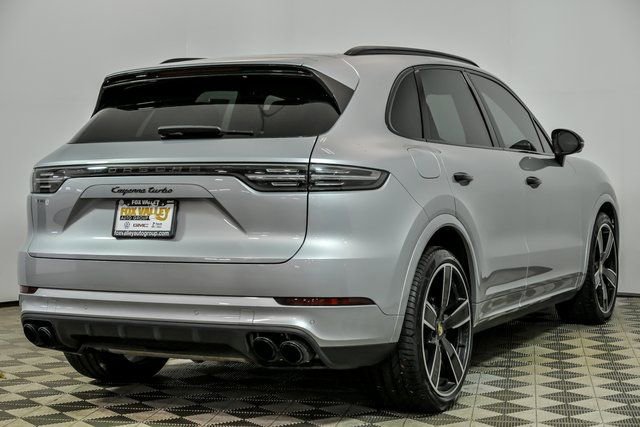 Used 2020 Porsche Cayenne Turbo image 7