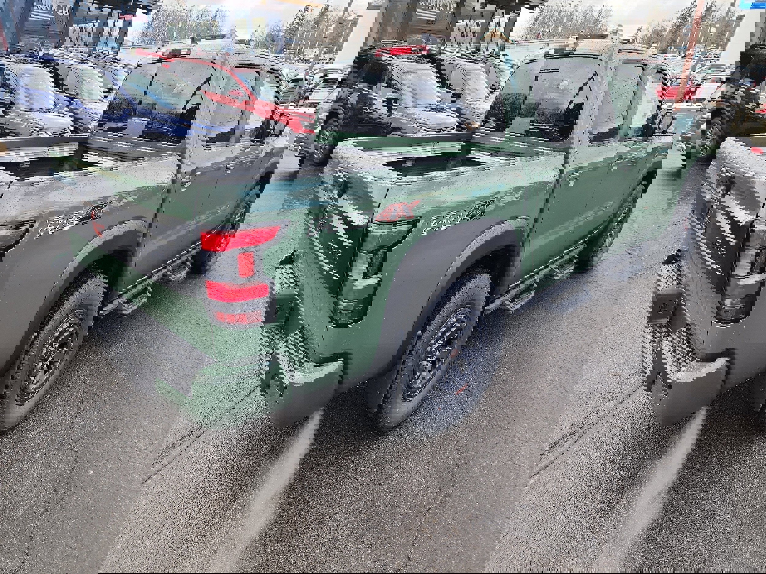 New 2026 Nissan Frontier PRO-4X w/ Pro-4x Convenience Package image 8