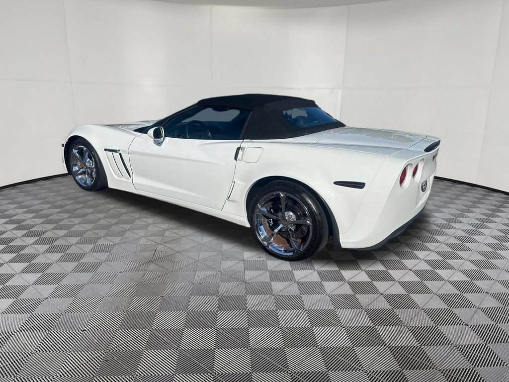 Used 2013 Chevrolet Corvette Grand Sport w/ 3LT Preferred Equipment Group RWD image 3