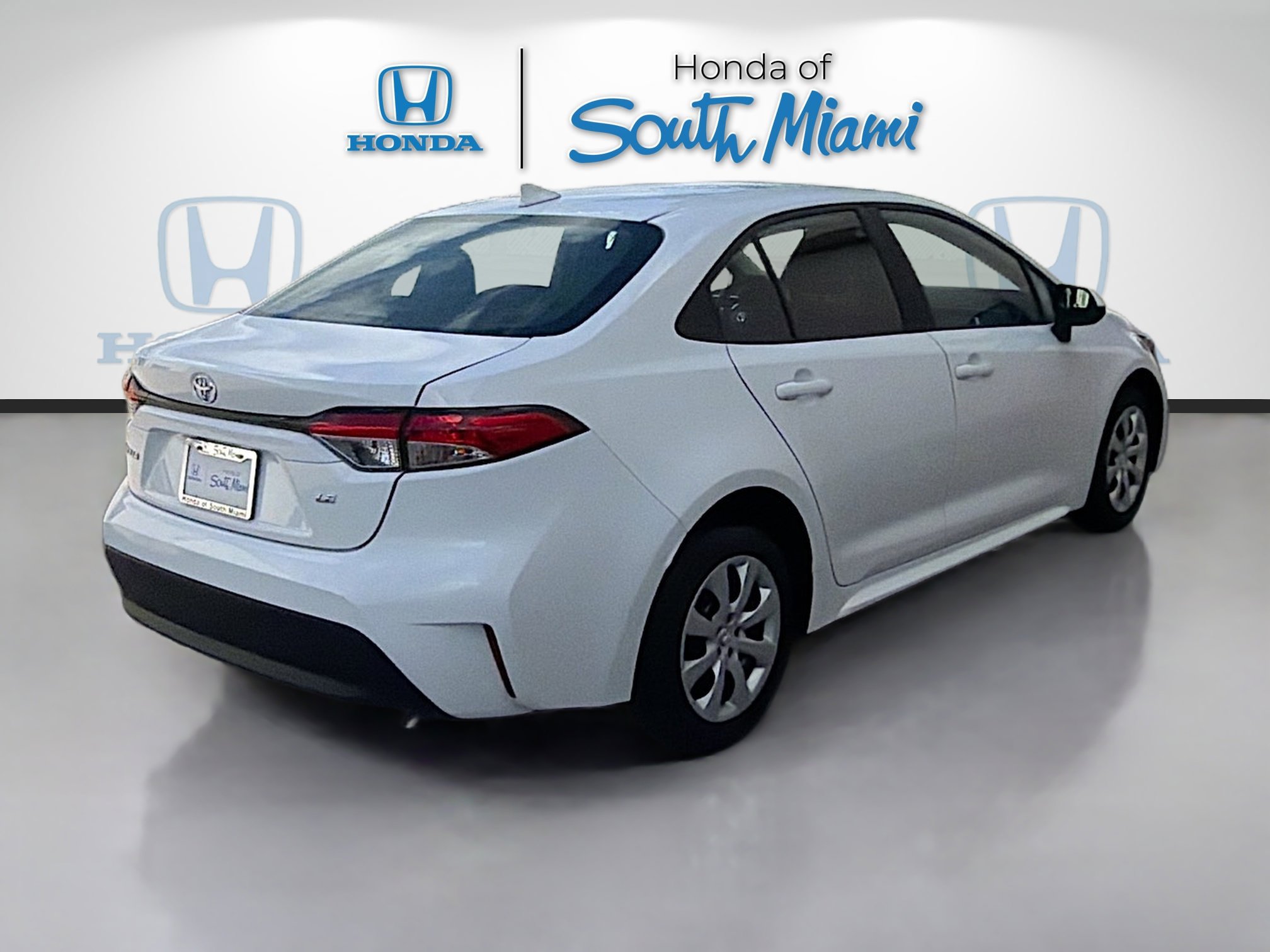 Used 2024 Toyota Corolla LE image 7