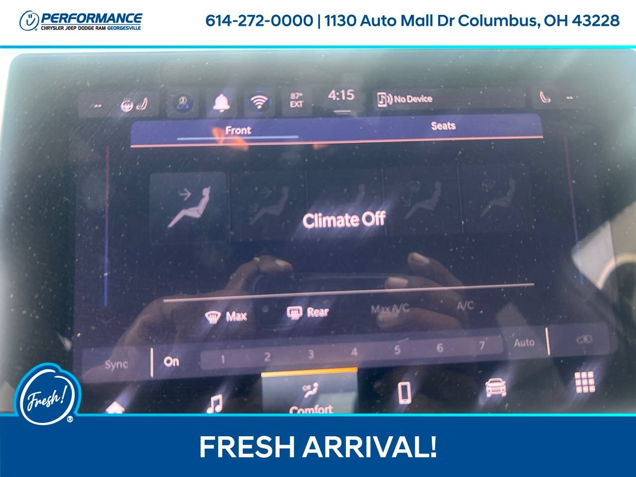 Used 2024 Jeep Compass Latitude w/ Convenience Group AWD/4WD image 23