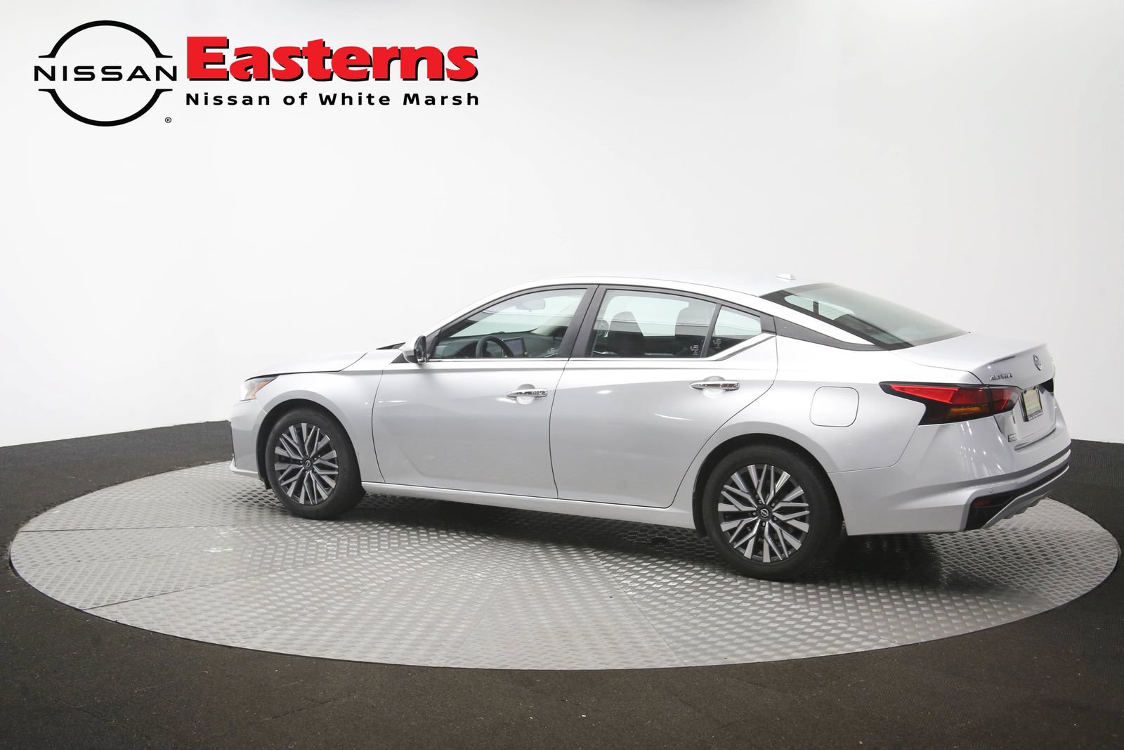 Used 2023 Nissan Altima 2.5 SV FWD image 61