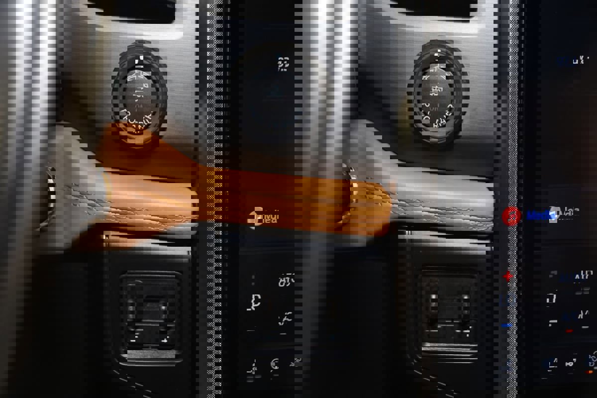 Used 2024 Ford Expedition Max Platinum AWD/4WD image 36