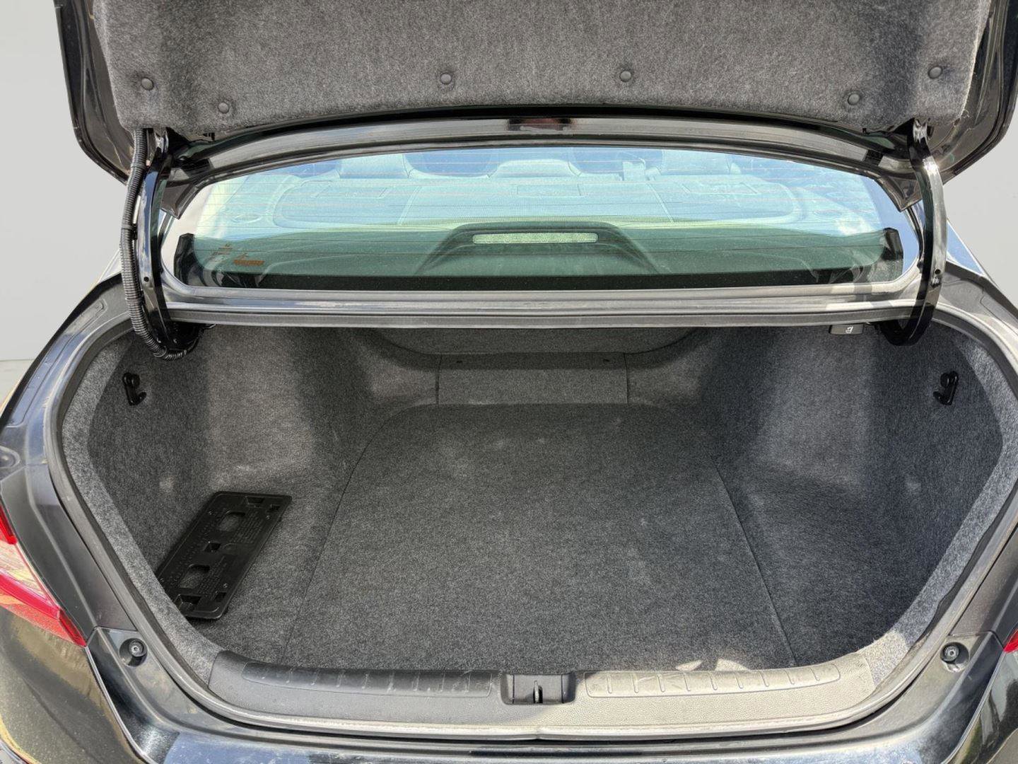 Used 2019 Honda Accord LX image 23