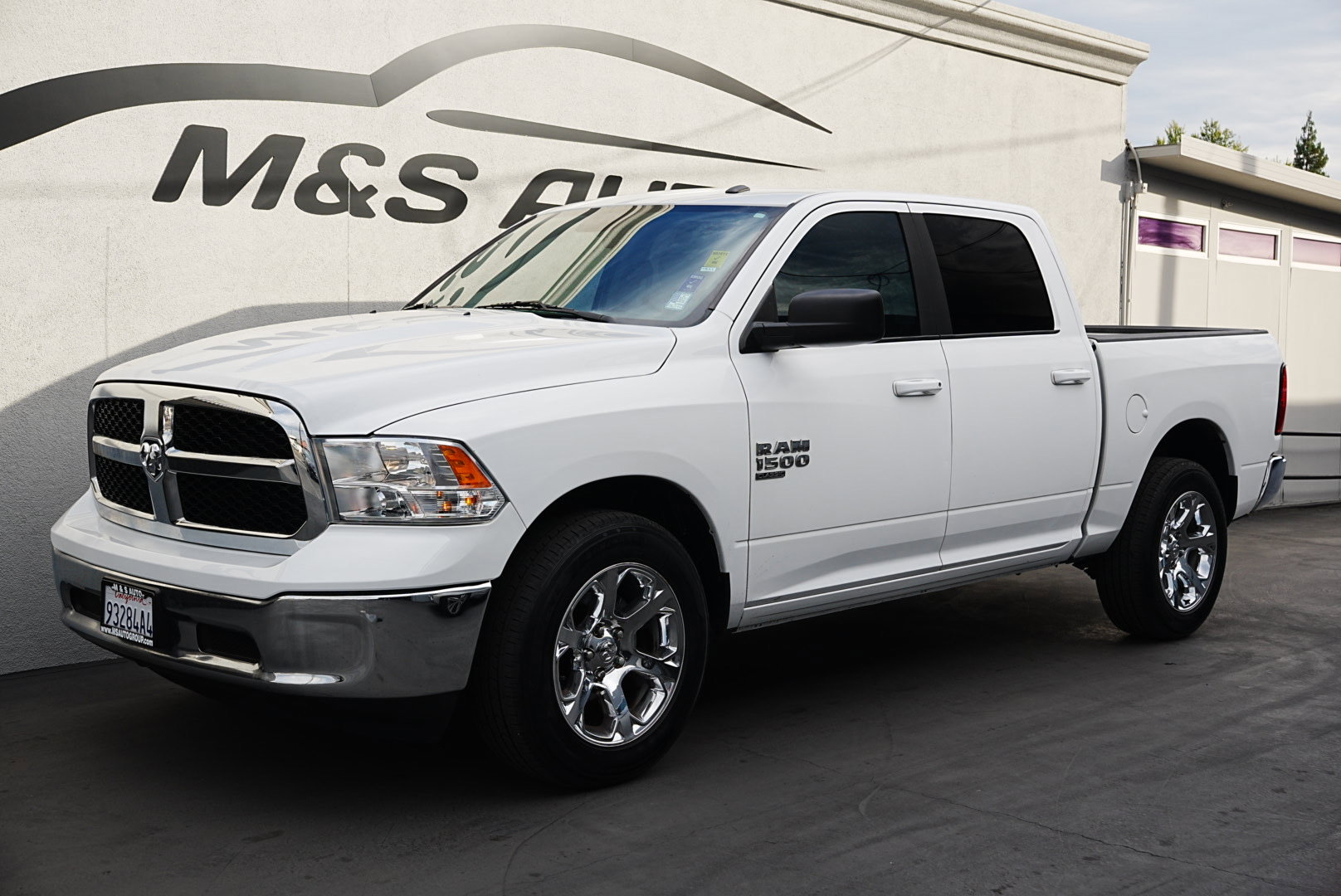 Used 2021 RAM 1500 Classic SLT image 7