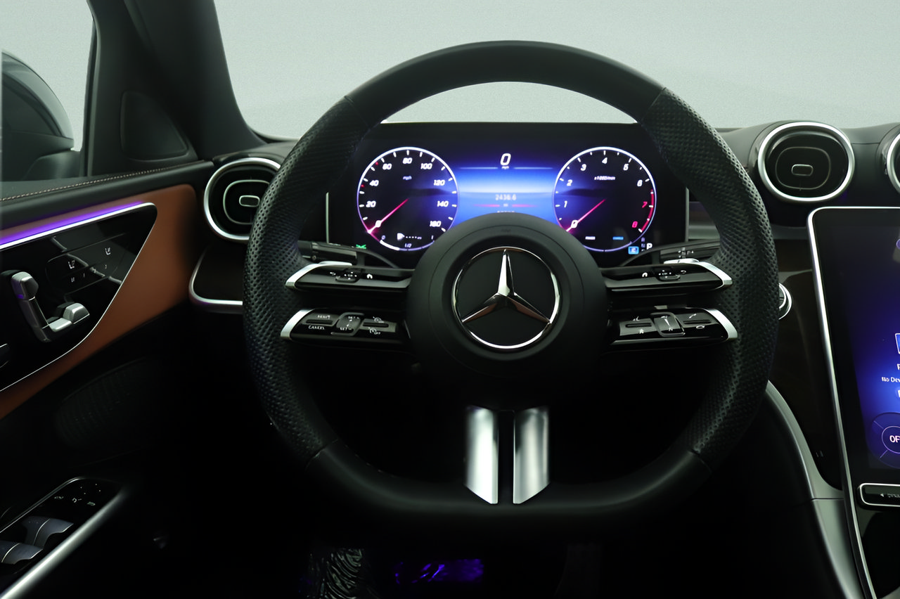 Used 2023 Mercedes-Benz C 300 Sedan image 8