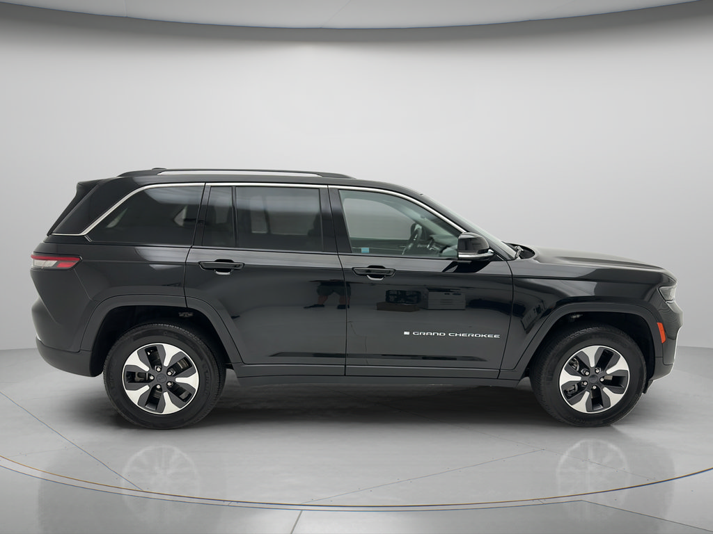 Used 2024 Jeep Grand Cherokee Limited 4xe AWD/4WD image 4