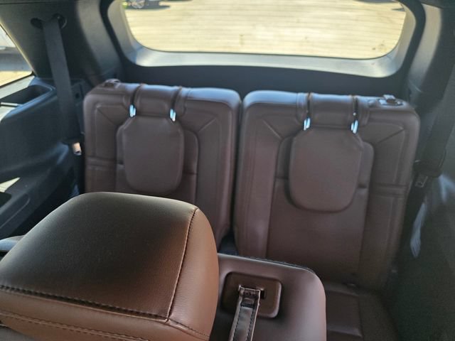 Used 2023 Lincoln Aviator Reserve RWD image 12