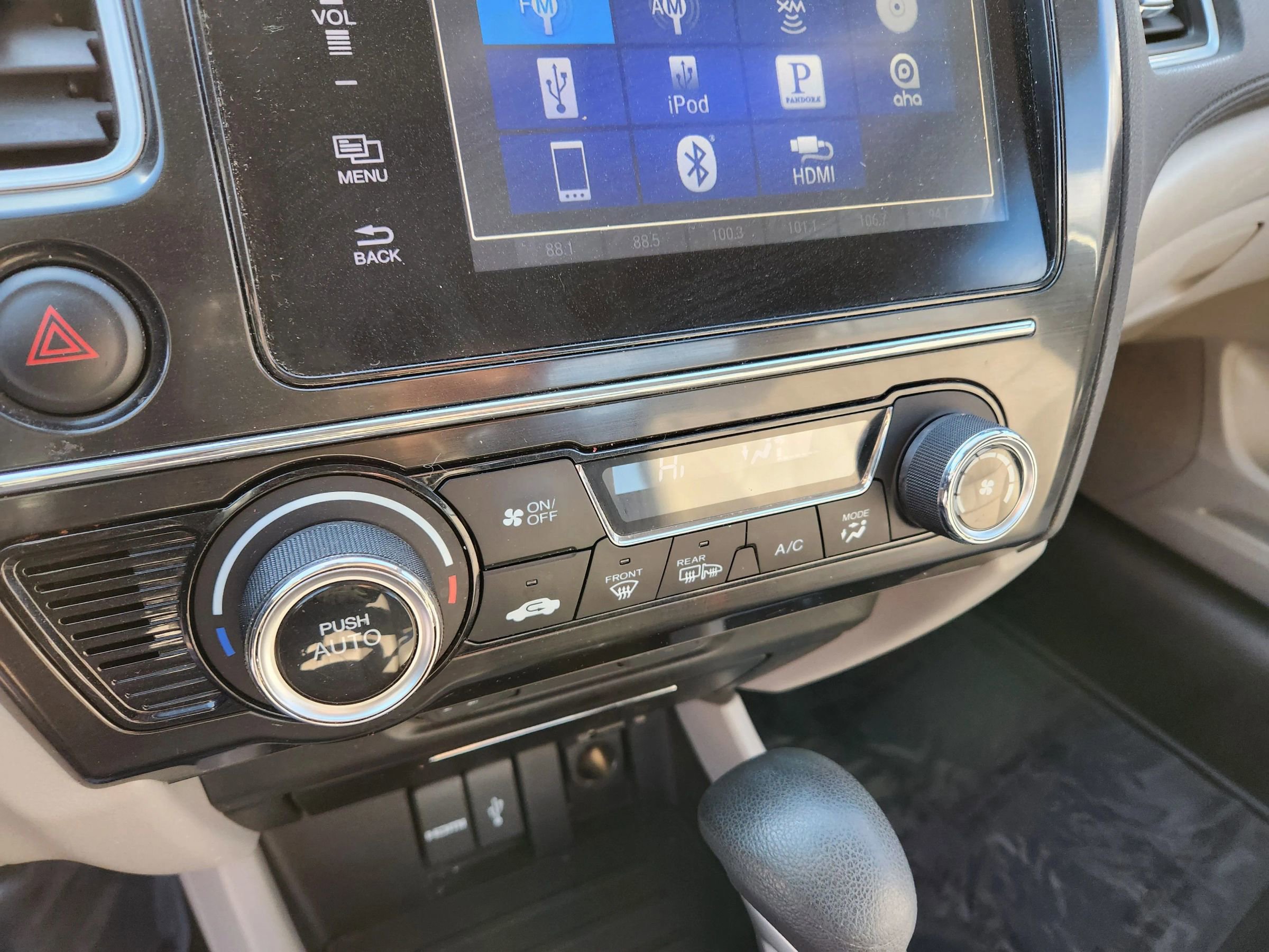 Used 2015 Honda Civic Hybrid Sedan image 26