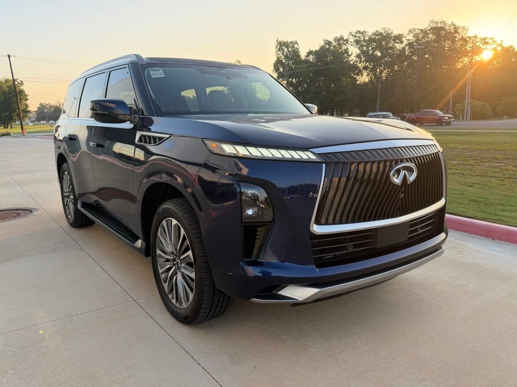 Used 2025 INFINITI QX80 Sensory AWD/4WD image 10