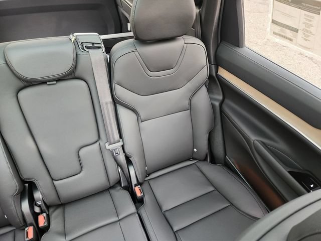 New 2025 Volvo EX90 Ultra w/ Protection Package Premier AWD/4WD image 15