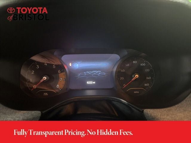 Used 2024 Jeep Compass Latitude w/ Sun and Sound Group AWD/4WD image 19