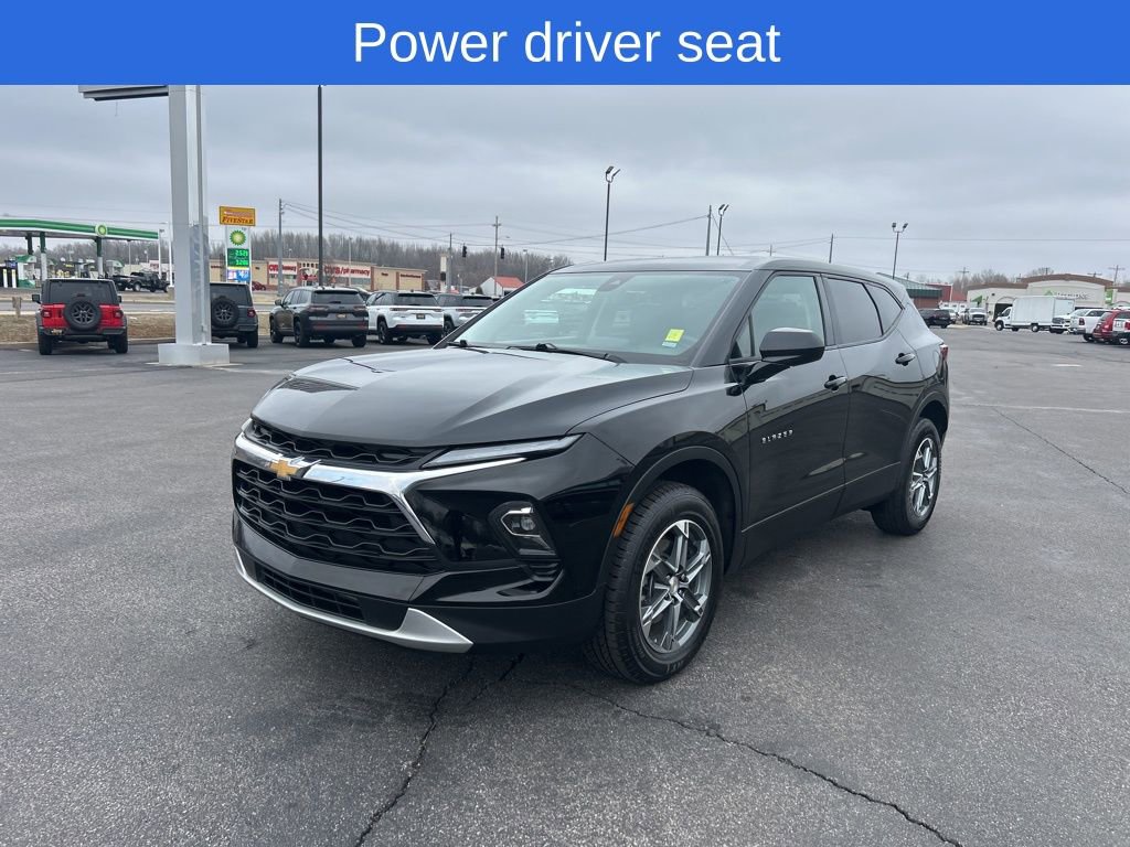 Used 2025 Chevrolet Blazer LT image 8