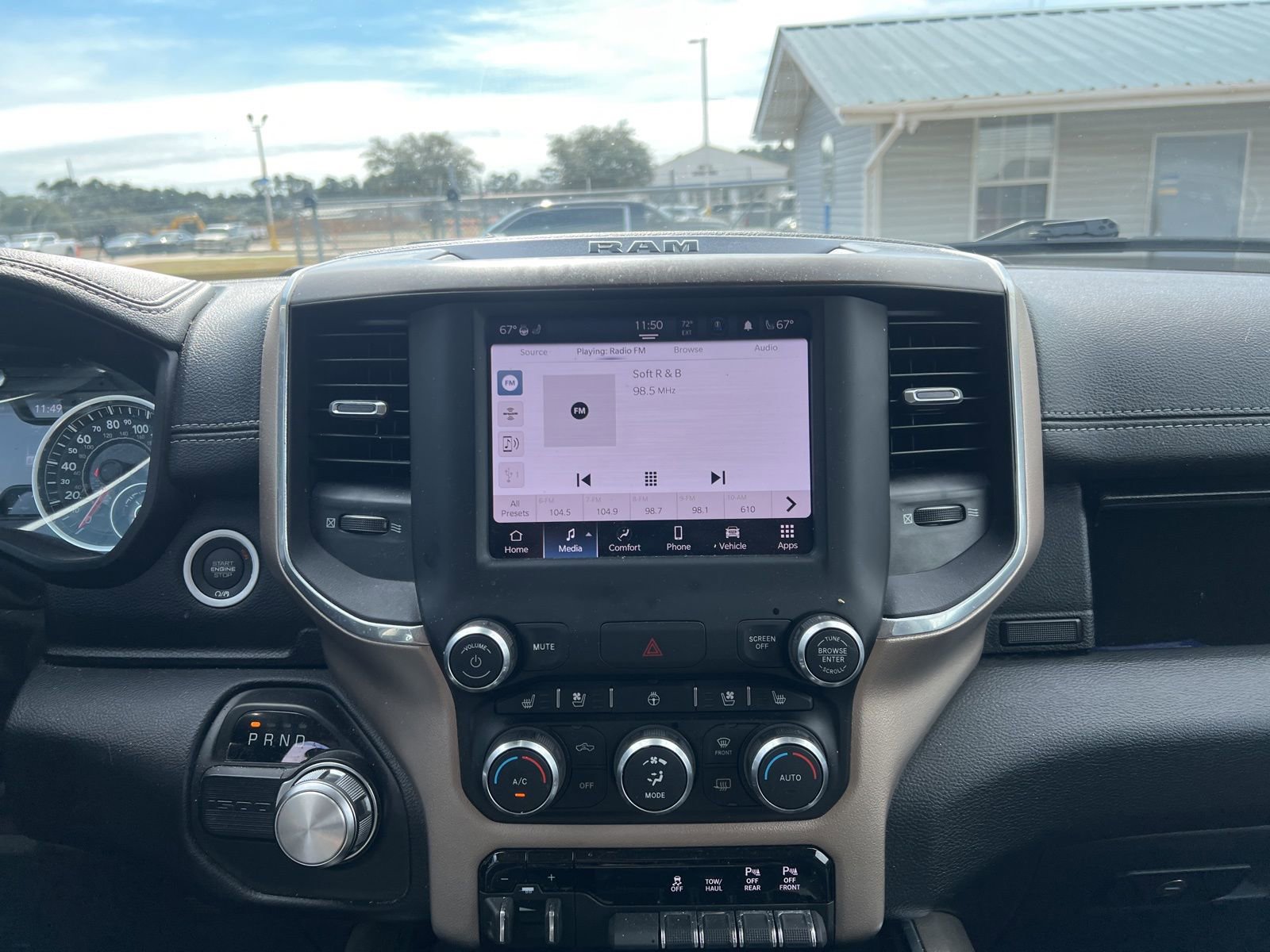 Used 2022 RAM 1500 Laramie image 10