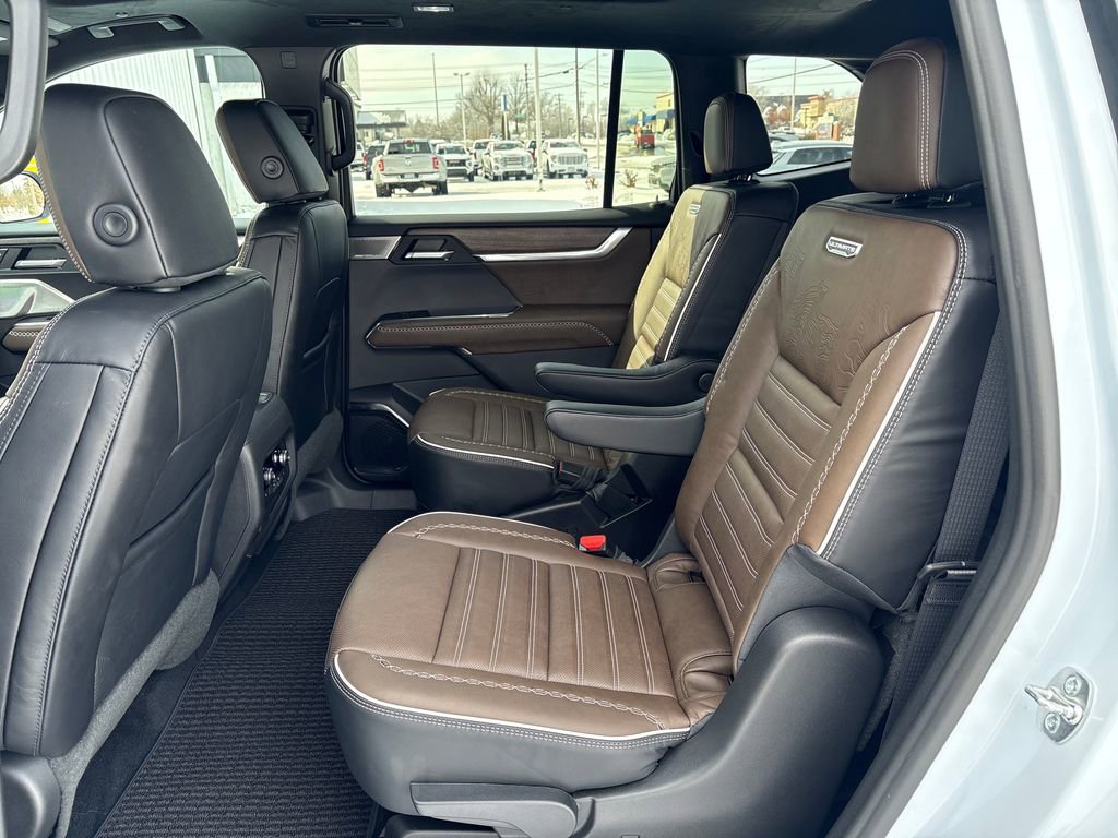 New 2026 GMC Acadia Denali Ultimate w/ LPO, Floor Liner Package image 41