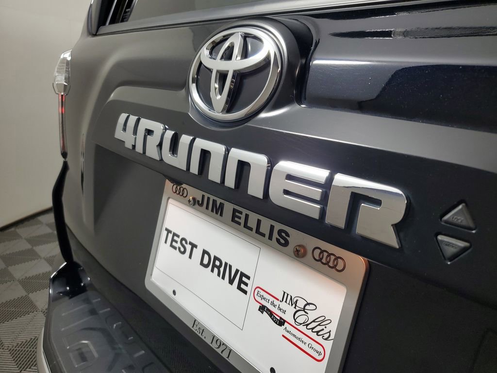 Used 2024 Toyota 4Runner TRD Off-Road Premium w/ Moonroof Package AWD/4WD image 7