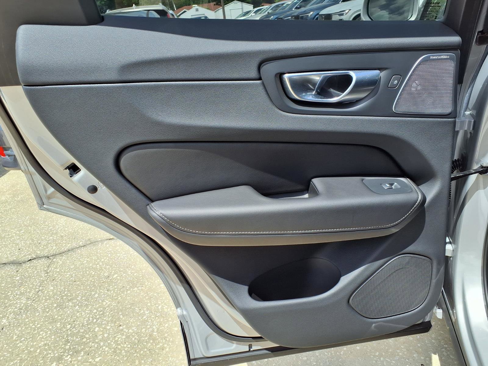 Certified 2023 Volvo XC60 B5 Ultimate image 19