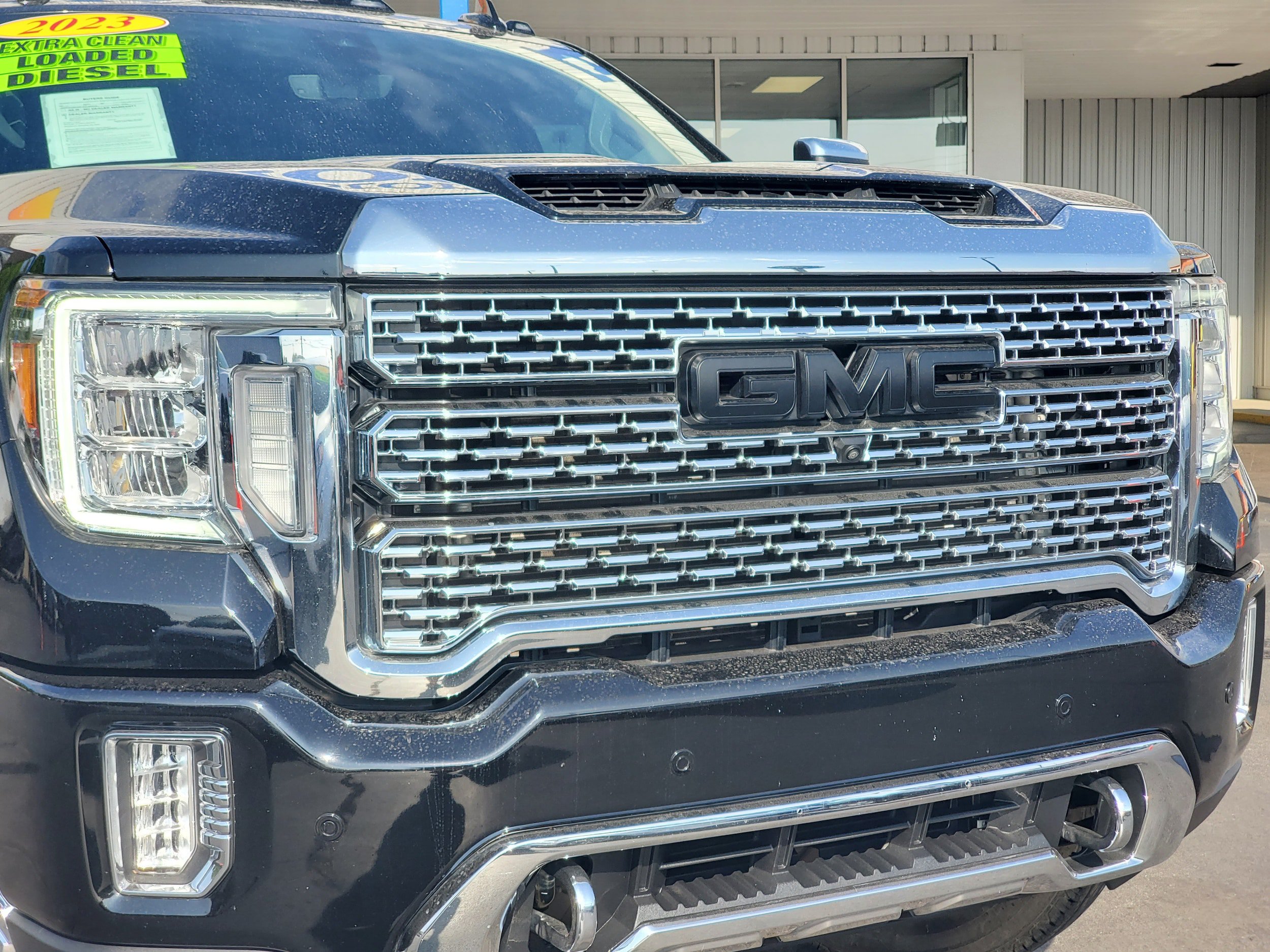 Used 2023 GMC Sierra 2500 Denali w/ Denali Ultimate Package AWD/4WD image 7