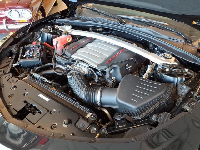 Used 2023 Chevrolet Camaro LT w/ Technology Package RWD image 8