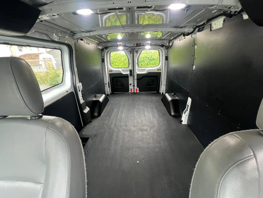 Used 2018 Ford Transit 250 130 Low Roof image 10