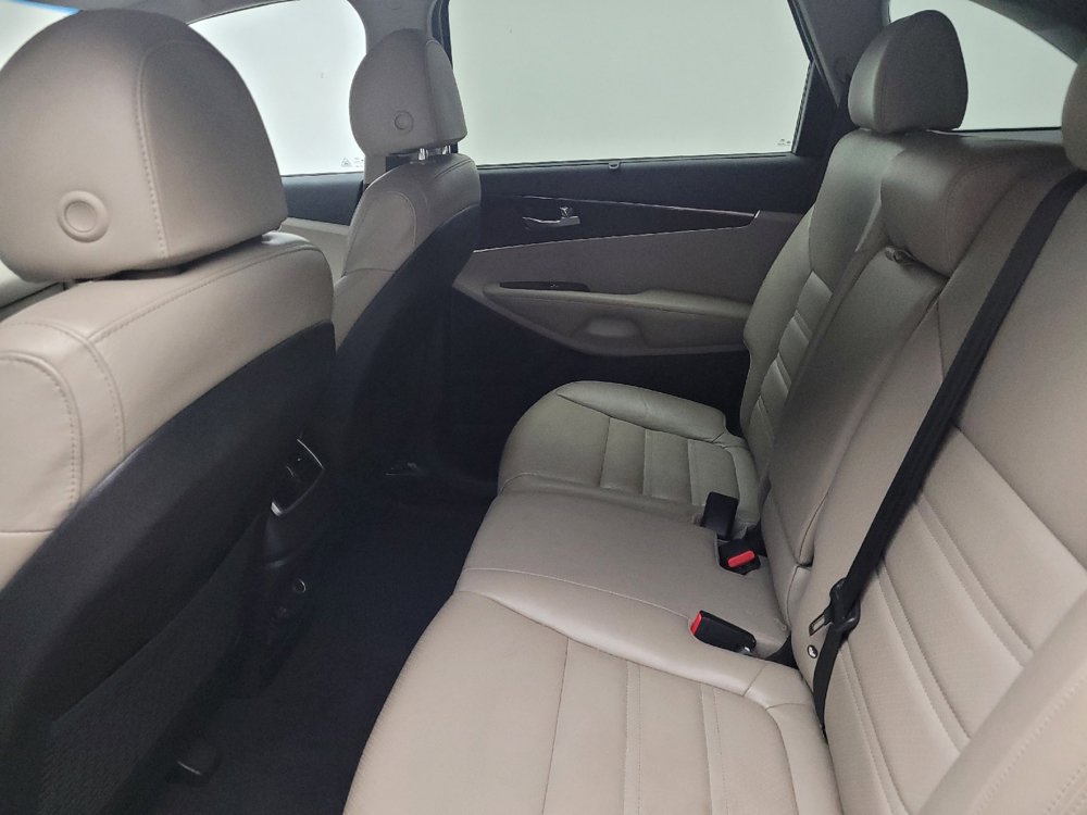 Used 2018 Kia Sorento EX image 18